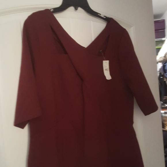 Dress - Picture 3 of 3